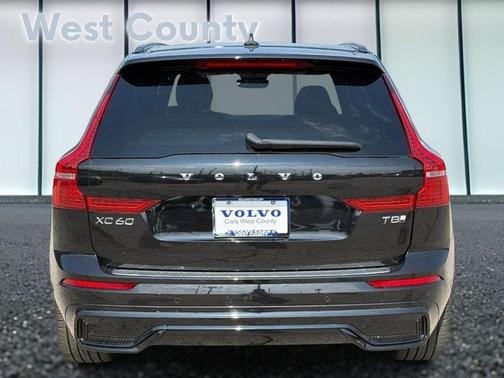 2025 Volvo XC60 Plug-In Hybrid T8 Ultra