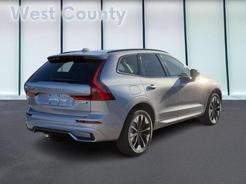 2026 Volvo XC60 B5 Plus