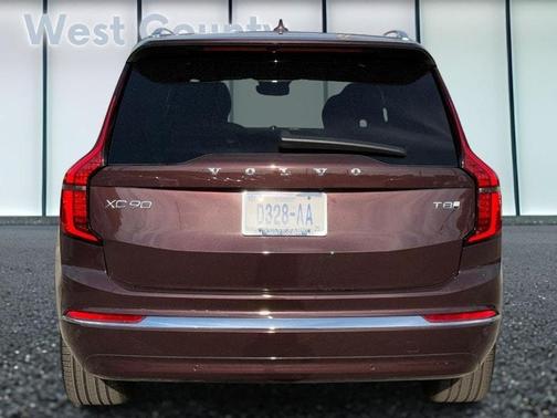 2025 Volvo XC90 Plug-In Hybrid T8 Ultra 6-Seater
