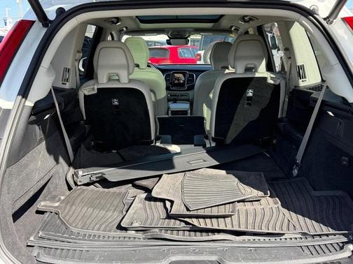2024 Volvo XC90 B6 Plus Bright Theme 7-Seater