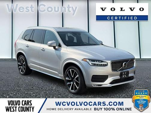 2022 Volvo XC90 T6 Momentum 7 Passenger