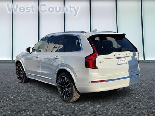 2025 Volvo XC90 B6 Plus 7-Seater