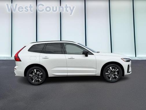 Crystal White 2026 Volvo XC60 B5 Plus