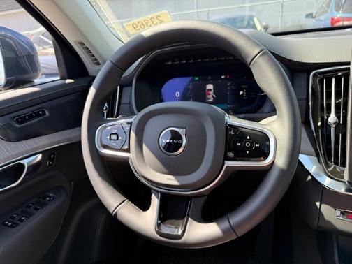 2025 Volvo XC90 Plug-In Hybrid T8 Ultra 7-Seater