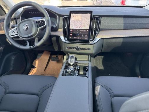 2026 Volvo XC90 B5 Plus 7-Seater