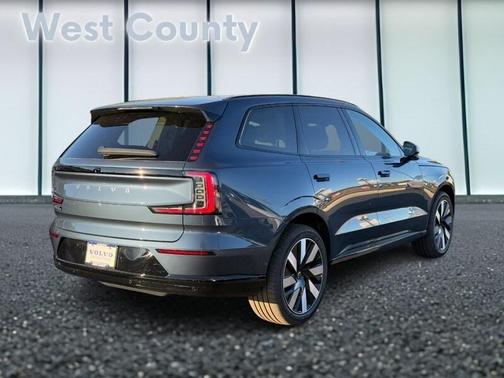 2025 Volvo EX90 Twin Motor Plus