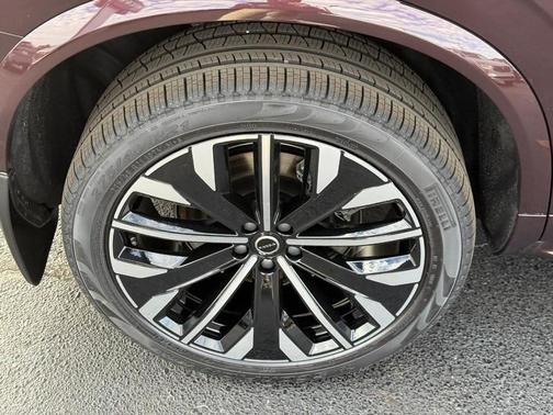 2026 Volvo XC90 B5 Plus 7-Seater