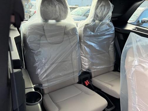 2026 Volvo XC90 B5 Plus 7-Seater