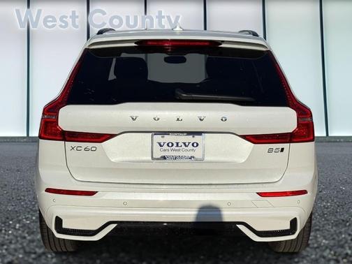 2025 Volvo XC60 B5 Plus