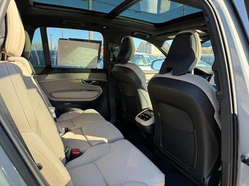 2026 Volvo XC90 B6 Plus 7-Seater