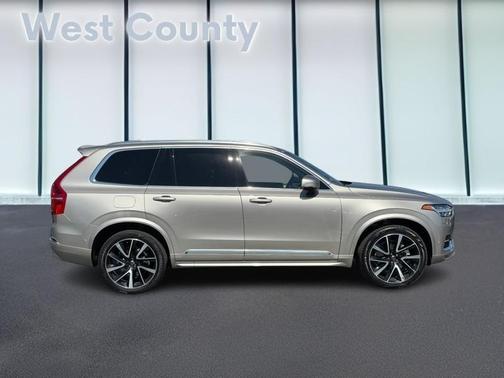 2023 Volvo XC90 B6 Plus 7-Seater