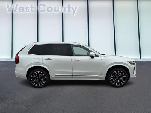 Crystal White Pearl 2026 Volvo XC90 B6 Plus 7-Seater