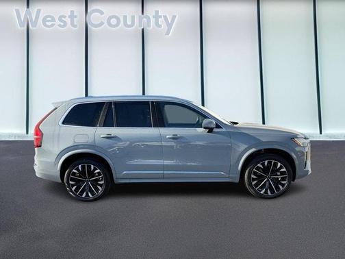 2025 Volvo XC90 B6 Plus 7-Seater