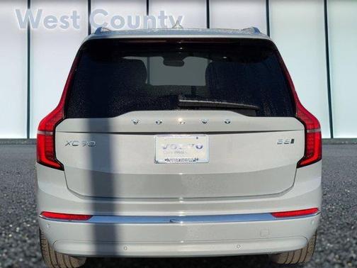 2025 Volvo XC90 B6 Plus 7-Seater