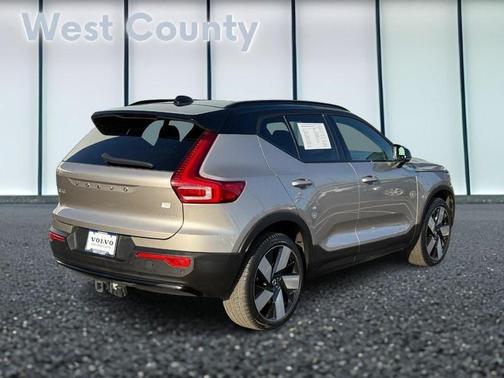 2023 Volvo XC40 Recharge Pure Electric Twin Plus