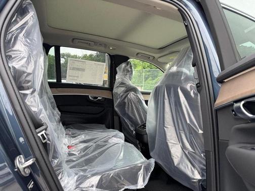 Denim Blue Metallic 2026 Volvo XC90 B6 Plus 7-Seater