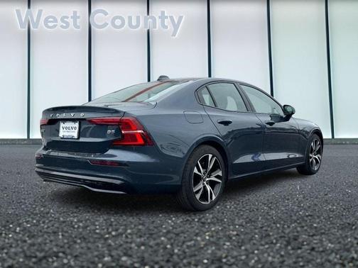 2025 Volvo S60 B5 Plus
