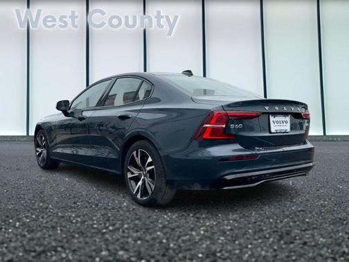 2025 Volvo S60 B5 Plus