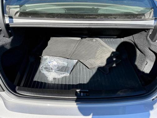 2024 Volvo S60 B5 Ultimate Dark Theme