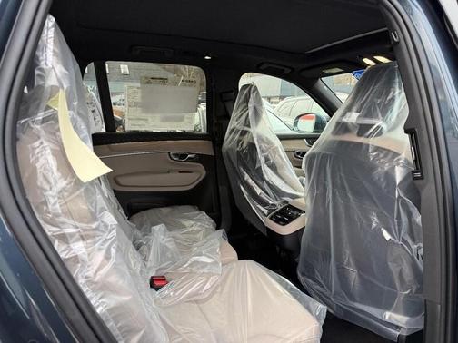 2026 Volvo XC90 B6 Core