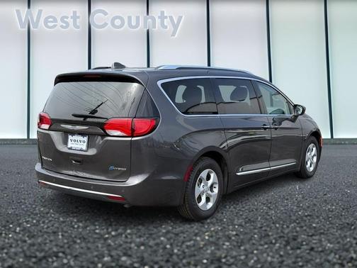 2018 Chrysler Pacifica Hybrid Touring L