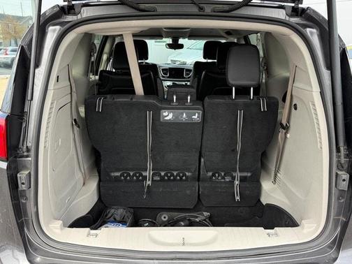2018 Chrysler Pacifica Hybrid Touring L