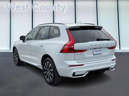 2025 Volvo XC60 B5 Plus
