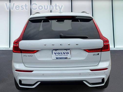 2025 Volvo XC60 B5 Plus