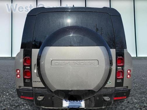 2023 Land Rover Defender X-Dynamic SE