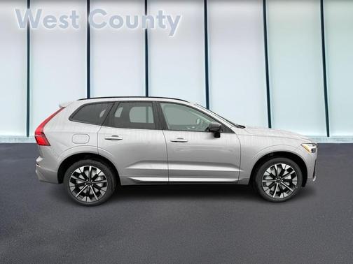 2026 Volvo XC60 Plug-In Hybrid T8 Plus