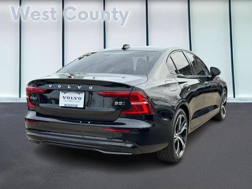 2025 Volvo S60 B5 Core