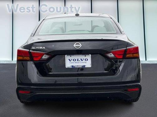 Black 2019 Nissan Altima 2.5 S