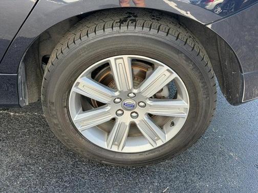 Magic Blue Metallic 2017 Volvo XC60 T5 Inscription