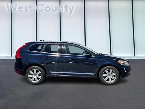 Magic Blue Metallic 2017 Volvo XC60 T5 Inscription