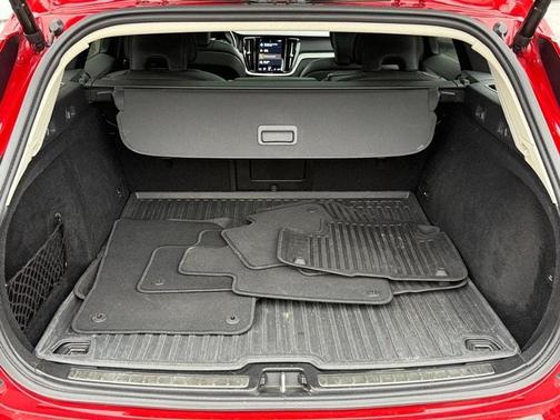 2021 Volvo V60 Cross Country T5