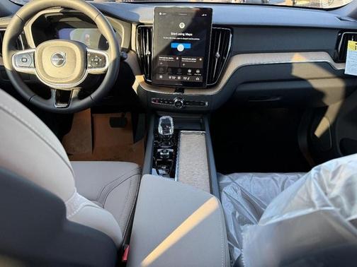 2026 Volvo XC60 B5 Core