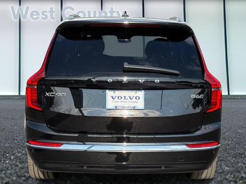 2025 Volvo XC90 B6 Plus 7-Seater