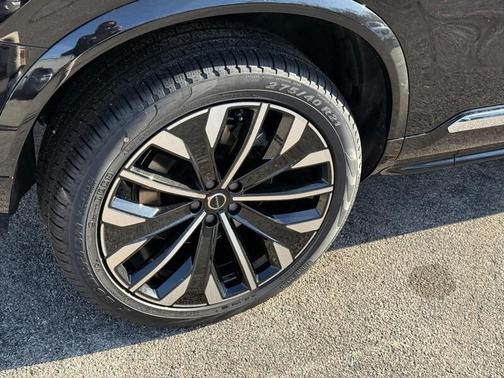 2026 Volvo XC90 B6 Ultra 7-Seater