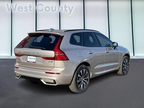 2025 Volvo XC60 B5 Plus