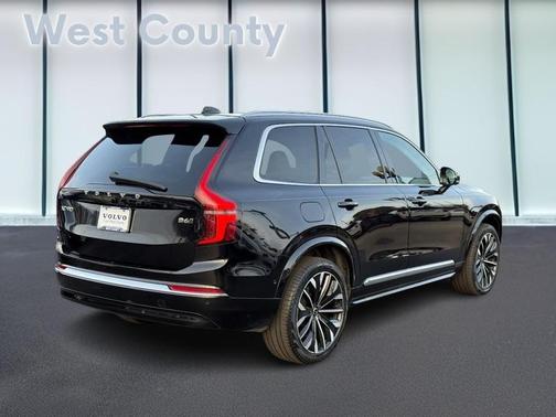 2025 Volvo XC90 B6 Plus 7-Seater