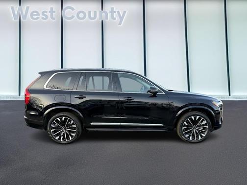 2025 Volvo XC90 B6 Plus 7-Seater