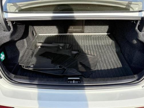 2024 Volvo S60 B5 Plus Black Edition