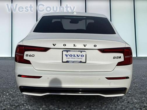 2024 Volvo S60 B5 Plus Black Edition