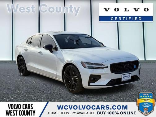 2024 Volvo S60 B5 Plus Black Edition