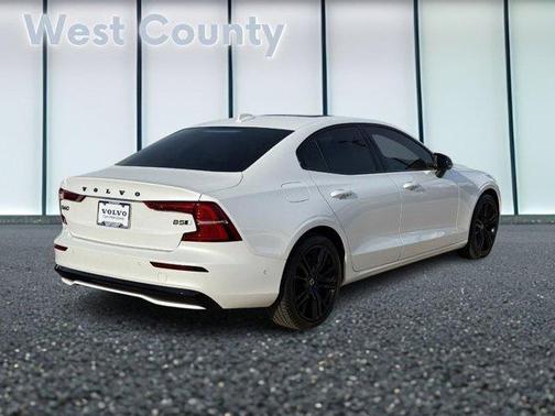 2024 Volvo S60 B5 Plus Black Edition