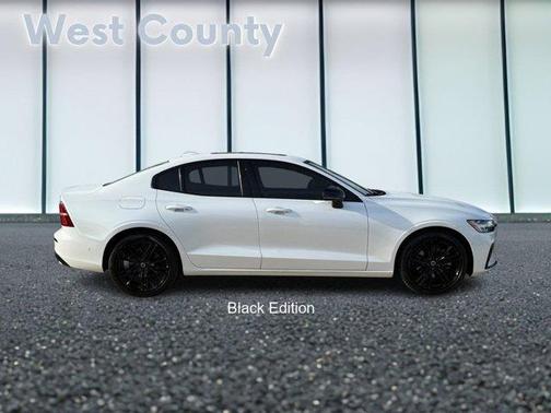 2024 Volvo S60 B5 Plus Black Edition