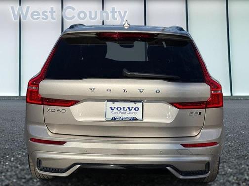 2025 Volvo XC60 B5 Plus