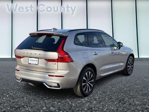 2025 Volvo XC60 B5 Plus