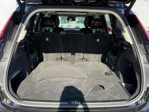 2025 Volvo XC90 B6 Plus 7-Seater