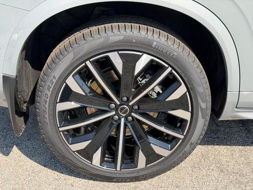 Gray Metallic 2026 Volvo XC90 Plug-In Hybrid T8 Plus 7-Seater